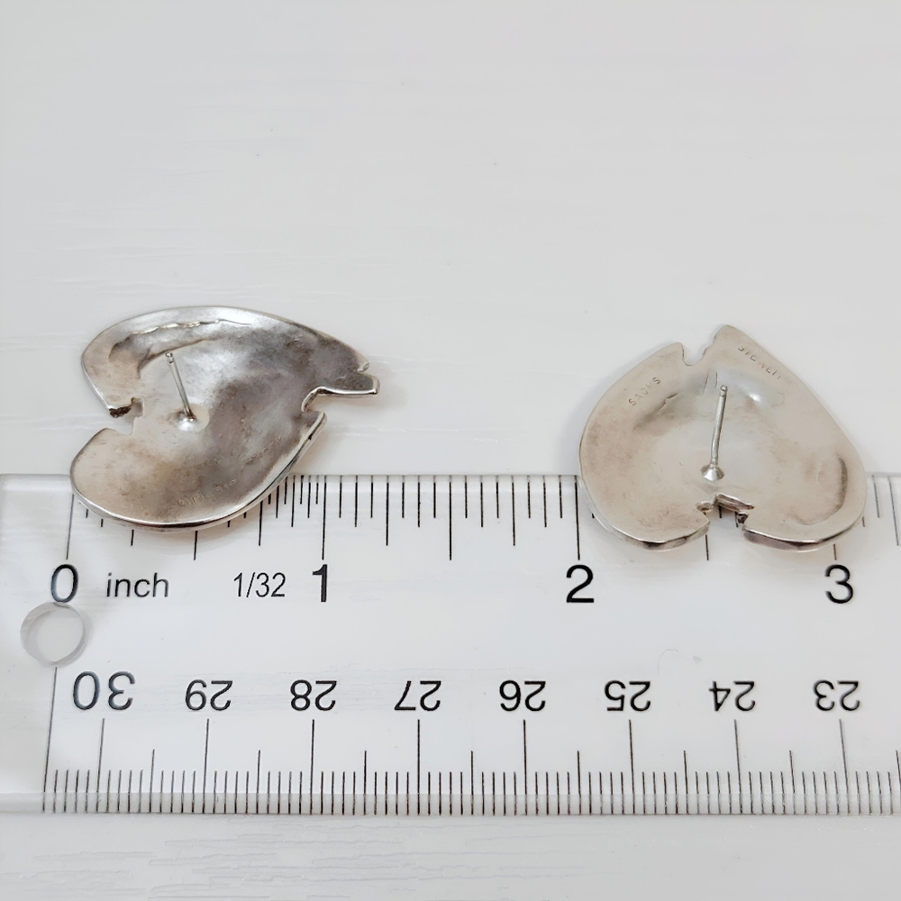 Sue Sachs Sterling Silver Modernist Handwrought Heart Shaped Post back Earrings - Picture 4 of 8